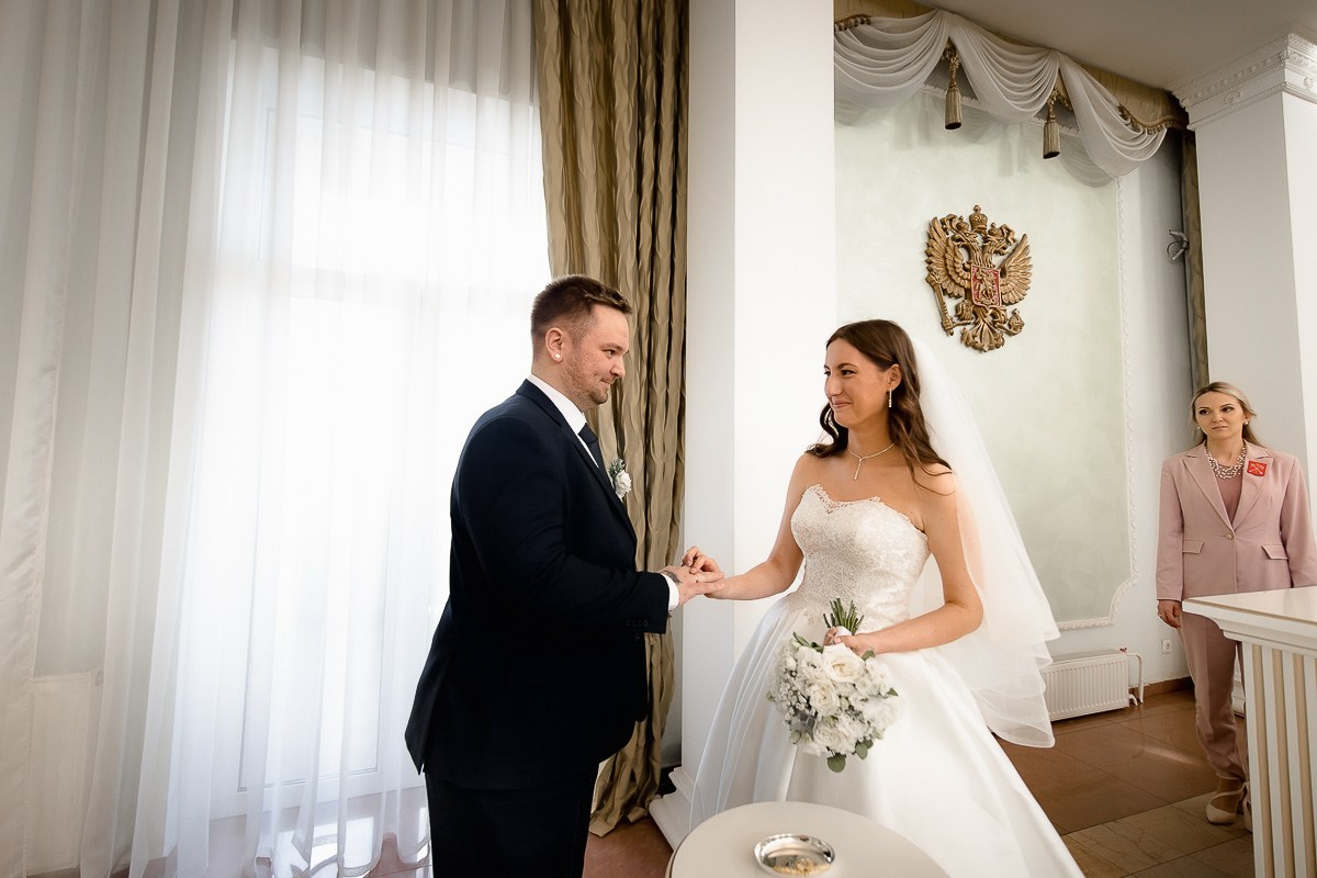 Как получить естественные эмоции на свадебной съёмке: минимальная постановка, максимум жизни. Свадебный фотограф — Санкт-Петербург (СПб) Питер