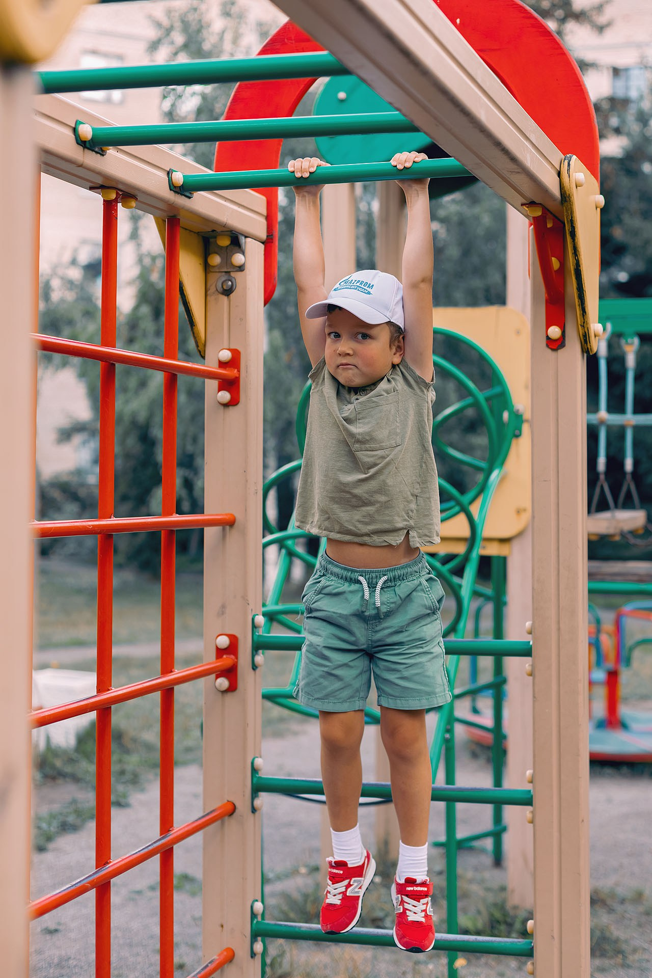 Во дворе дома. Семейный и детский фотограф в Санкт-Петербурге Антон Алексеев