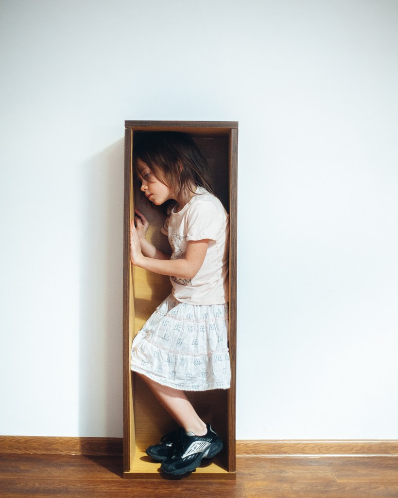 Дочка в студии. Фотограф Денис Денисов