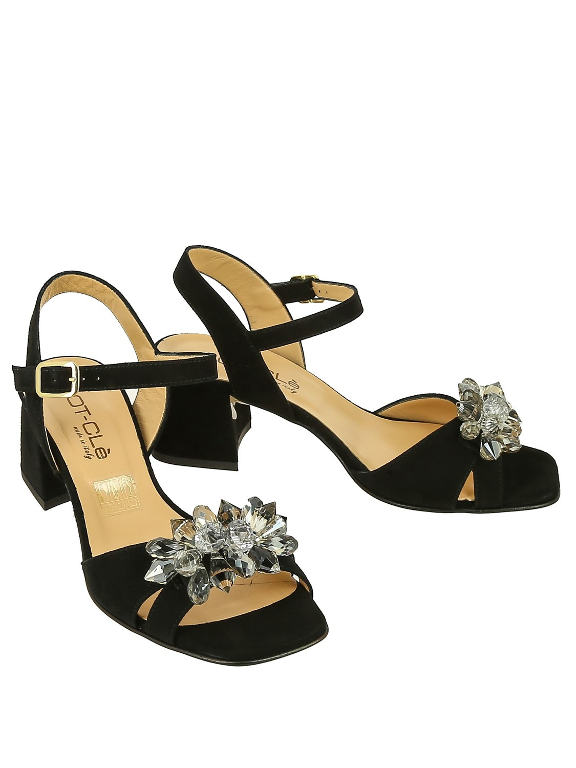 Фото на белом фоне. Предметная Фотосьемка в Москве