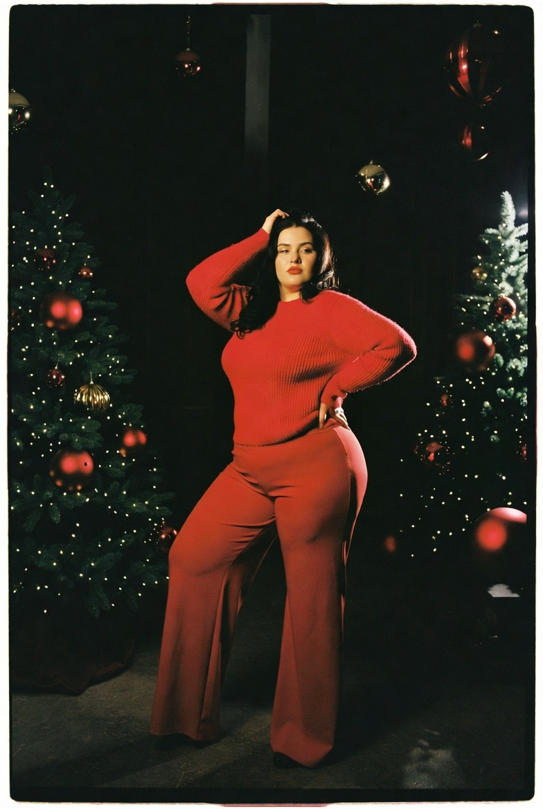 Плюс сайз в красном