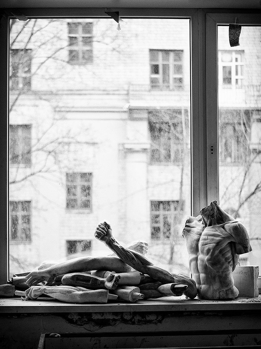 The life of sculptures. Vasiliy Riabovol — Fine Art Photographer | Time, Space, and Silence