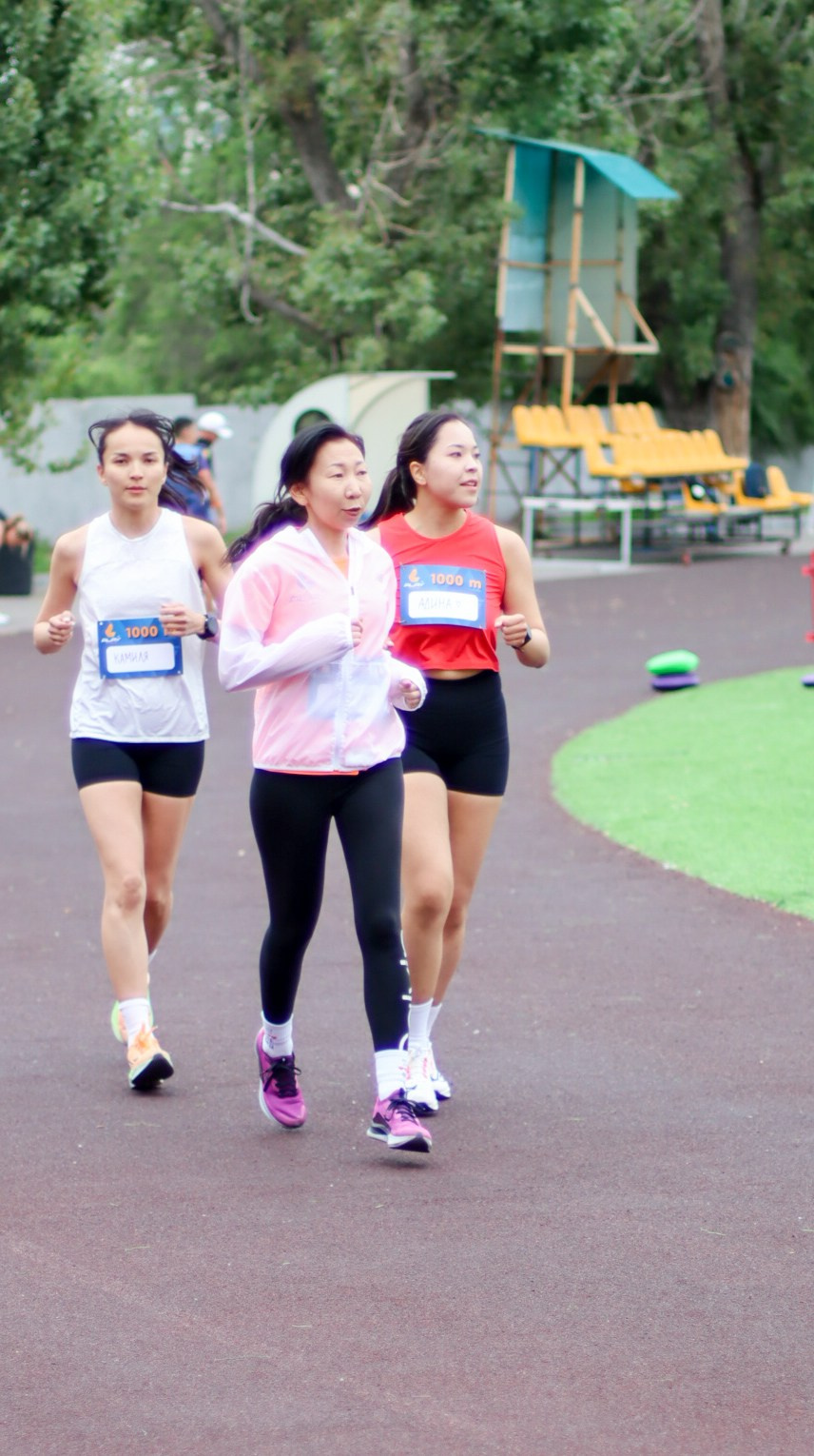 Спорт. Художница в Алматы Мухамед-Рахимова Джамиля