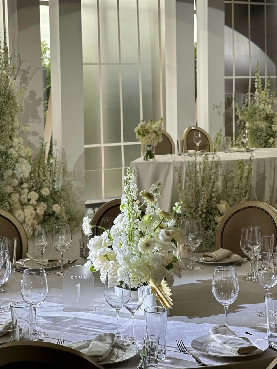 Моисей и София 2025. Ксения Почтарь. Декоратор и флорист, город Владивосток