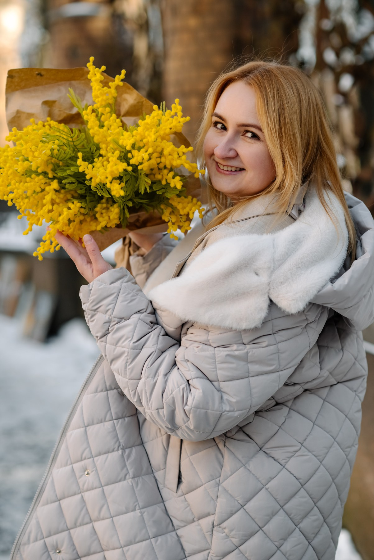 Прогулка с цветами по улицам и каналам. Свадебный и семейный фотограф в Санкт-Петербурге Елена Худякова