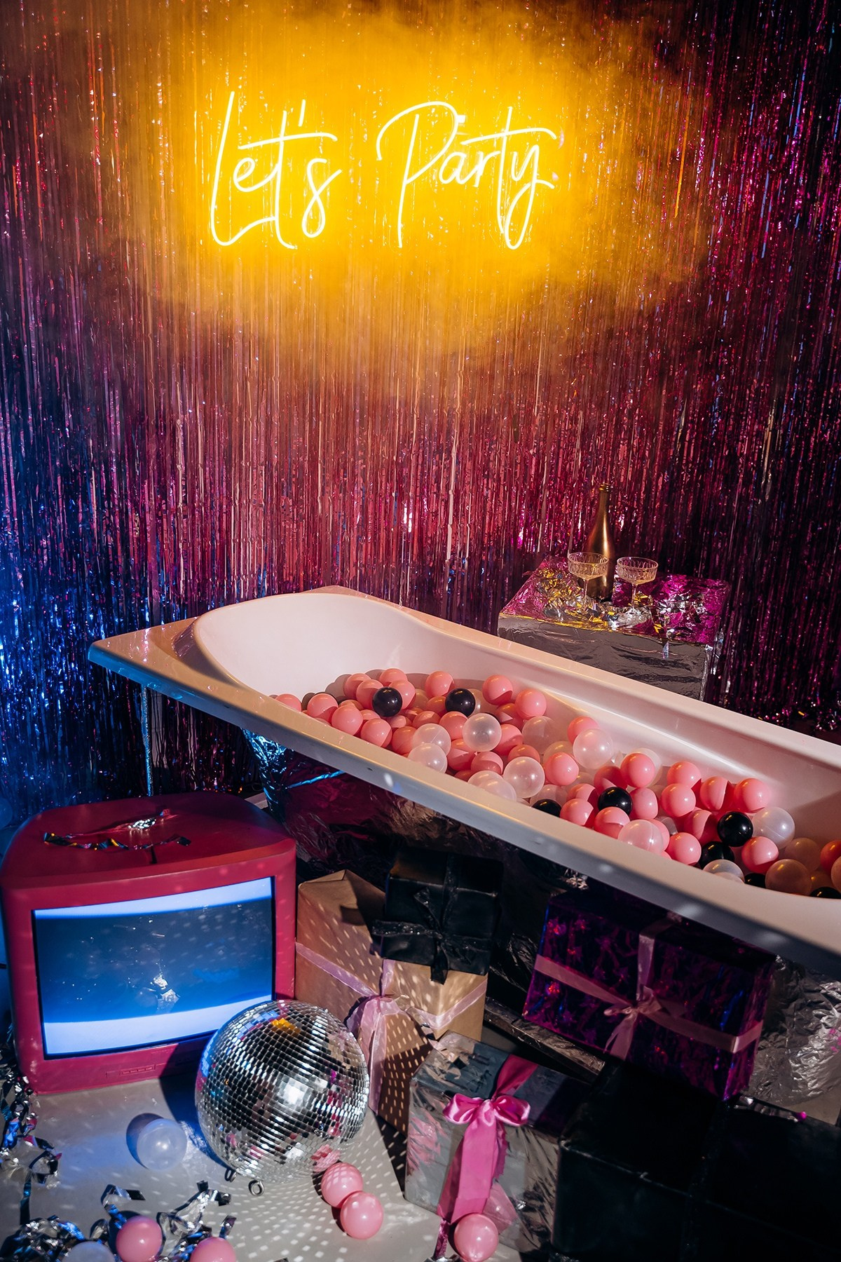 АРТ-ПРОСПЕКТ (зал «Чёртов День Святого Валентина»). Семейный и свадебный фотограф в Воронеже Майя Добровольская