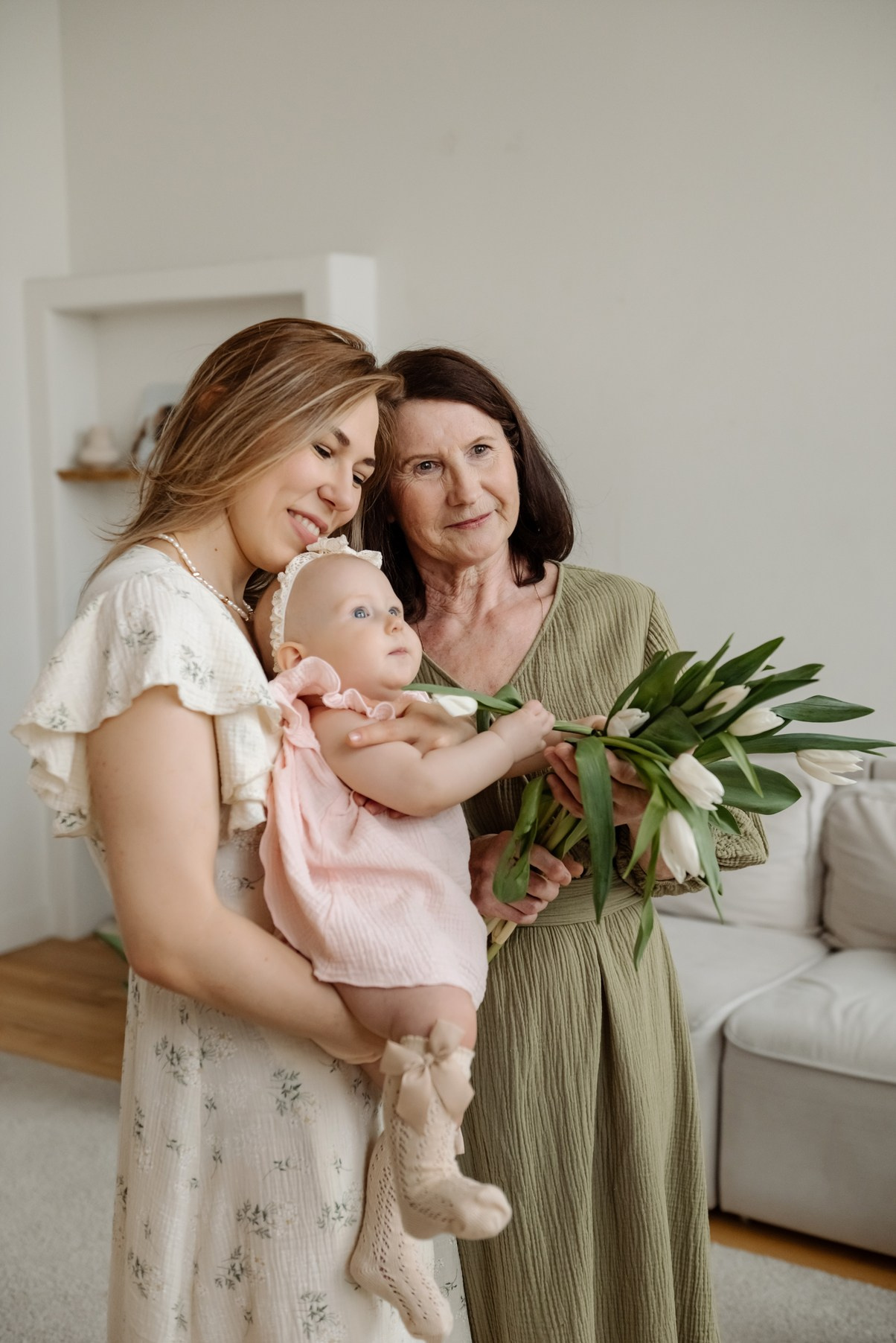 Семейная фотосессия с тюльпанами. Свадебный и семейный фотограф в Санкт-Петербурге Елена Худякова