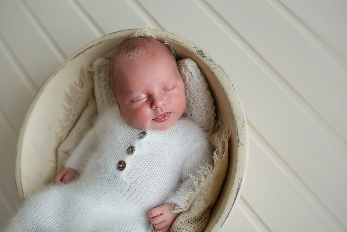 Тима 8 дней. Фотограф новорожденных Елена Панова