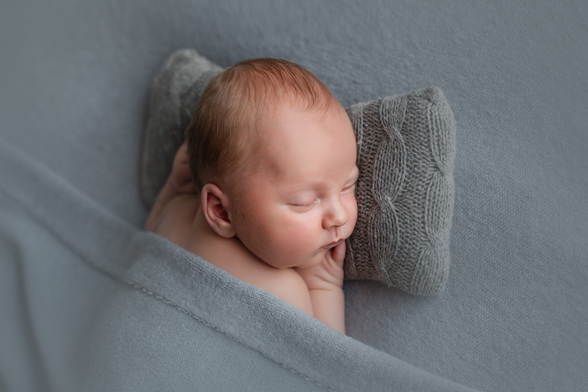 Тима 8 дней. Фотограф новорожденных Елена Панова