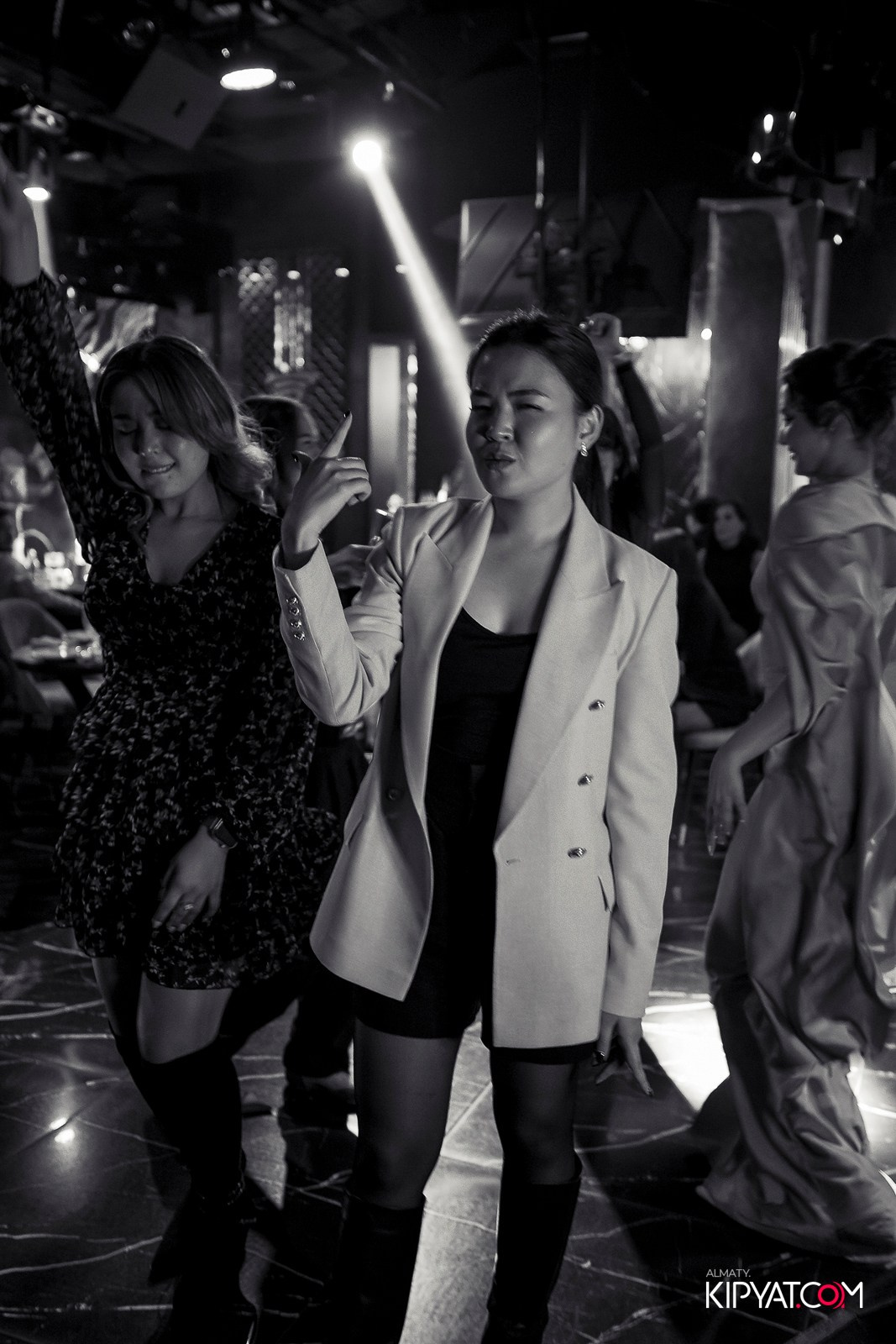 MOOD KARAOKE & TERRACE. КИПЯТКОМ АЛМАТЫ! Фотосъемка мероприятий в Алматы