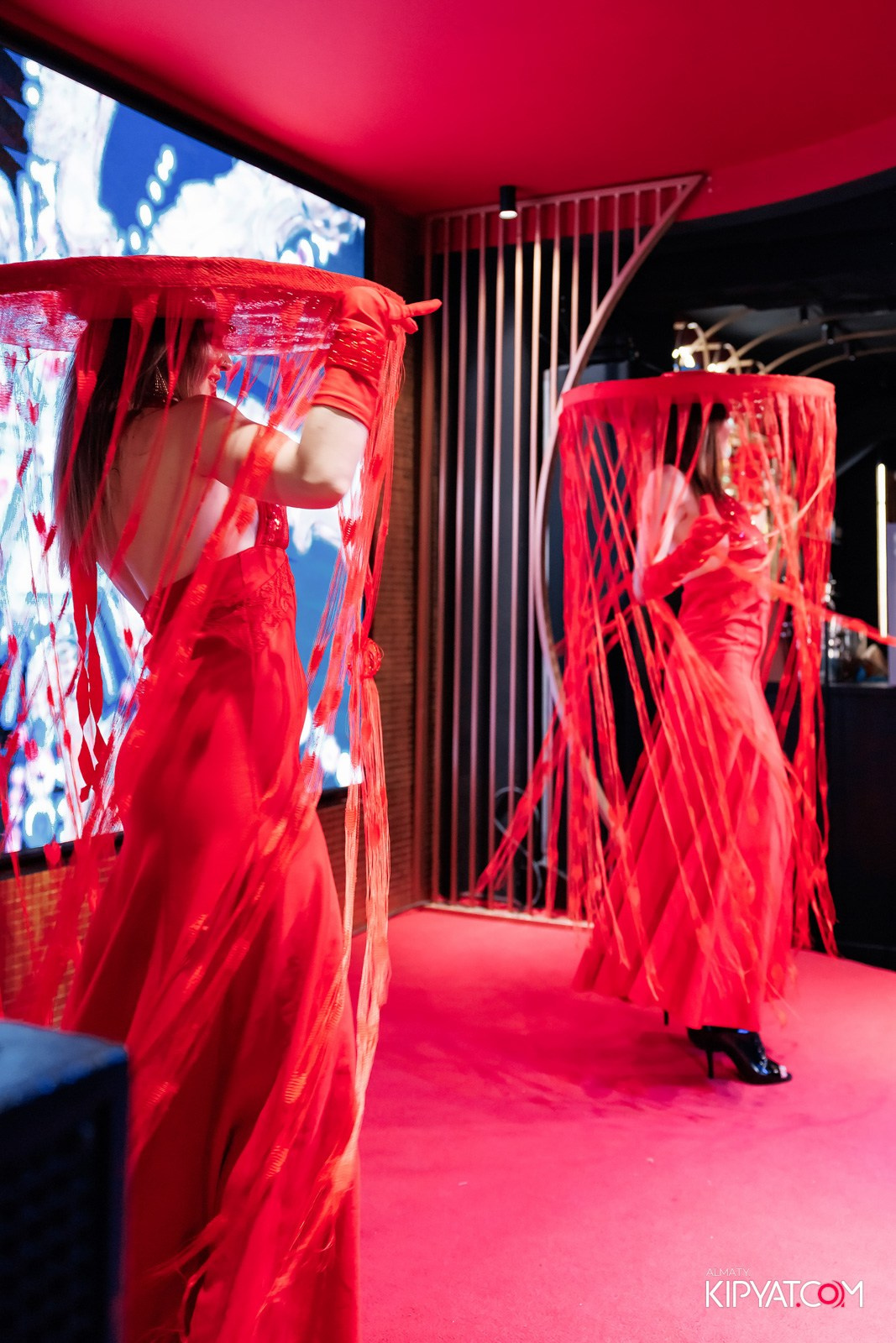 ЗАЯ, НА БИС. КИПЯТКОМ АЛМАТЫ!