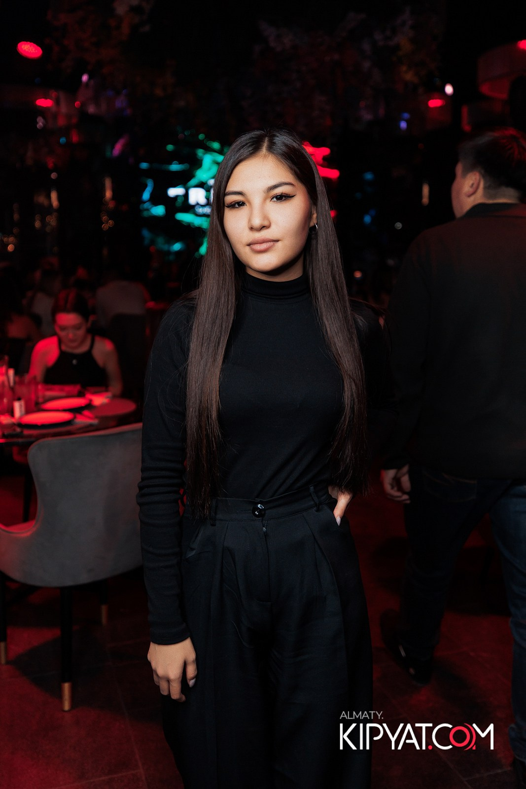 FRIENDS TERRACE & BAR. КИПЯТКОМ АЛМАТЫ! Фотосъемка мероприятий в Алматы