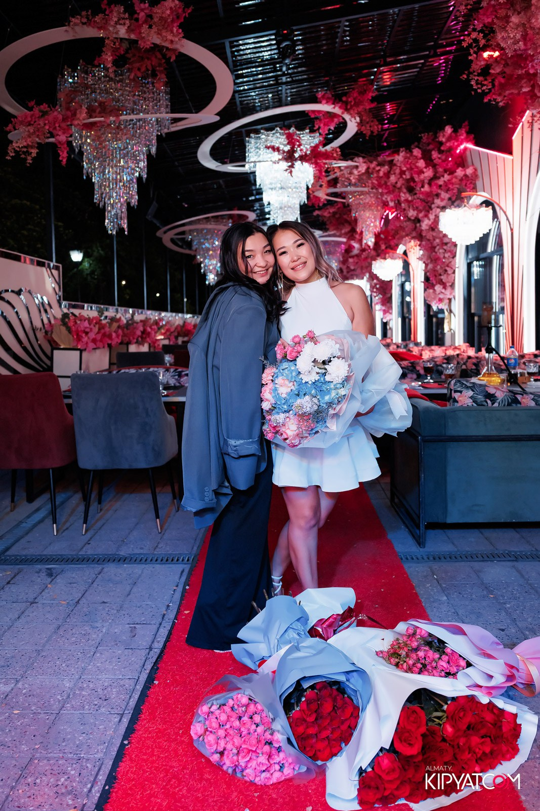 ЗАЯ, НА БИС. КИПЯТКОМ АЛМАТЫ!