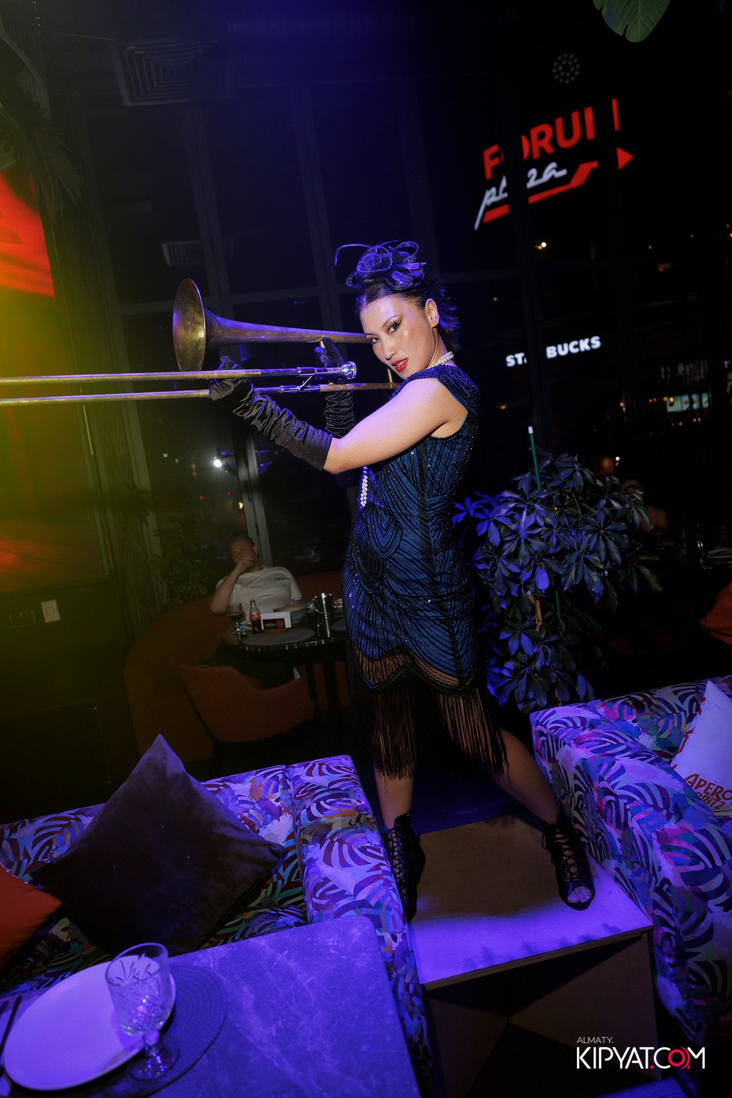 FRIENDS BAR & TERRACE. КИПЯТКОМ АЛМАТЫ! Фотосъемка мероприятий в Алматы