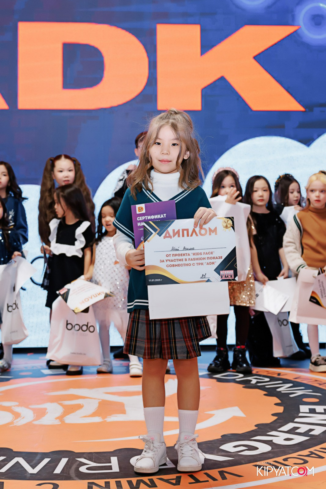 ДЕТСКИЙ МОДНЫЙ ПОКАЗ ОТ МОДЕЛЬНОГО АГЕНТСТВА «KIDSFACE». КИПЯТКОМ АЛМАТЫ!
