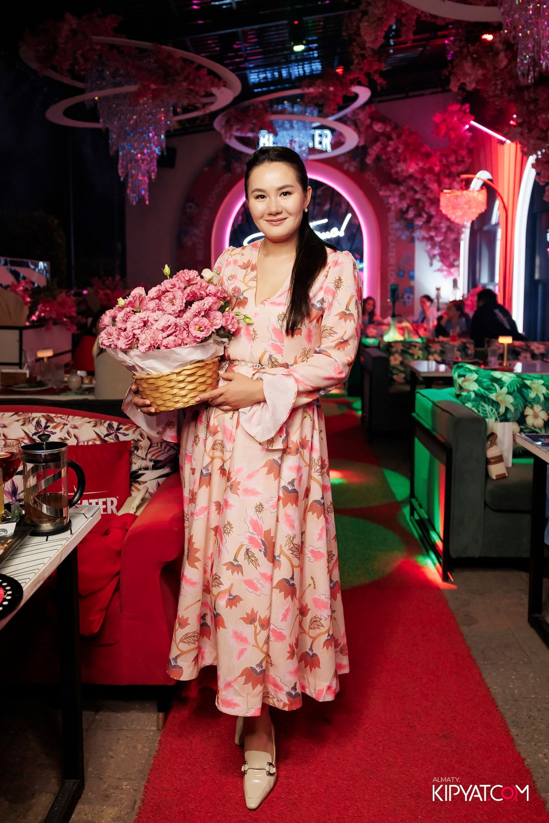 ЗАЯ, НА БИС. КИПЯТКОМ АЛМАТЫ!