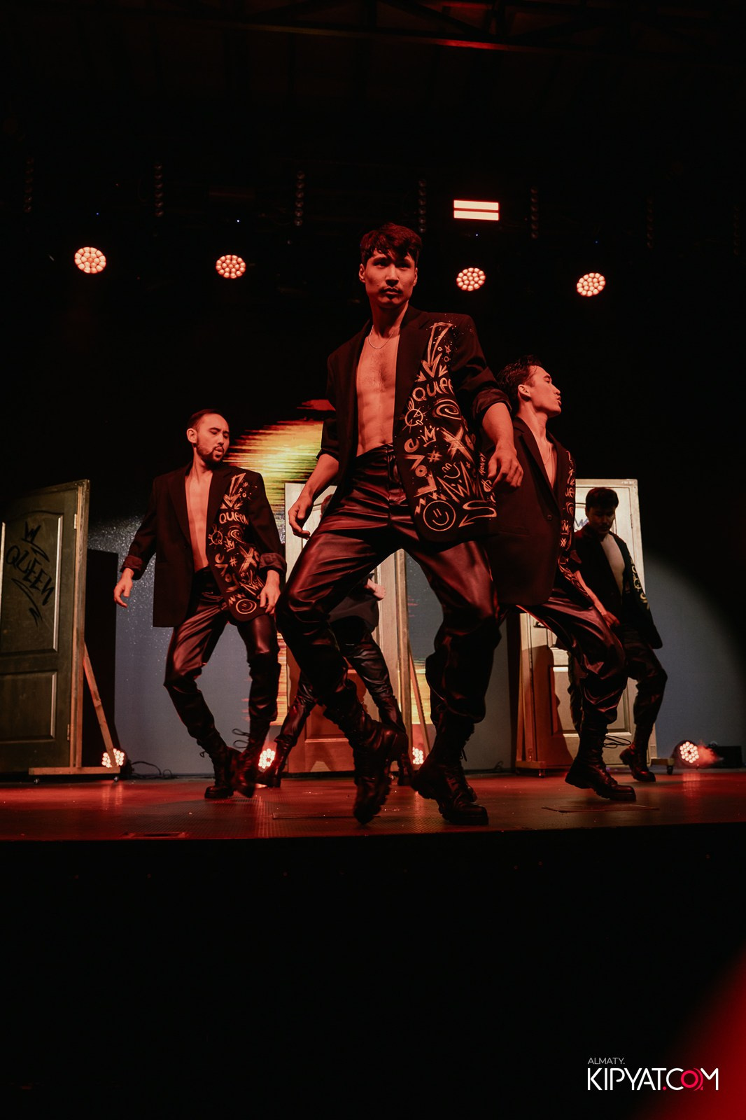 QUEEN. КИПЯТКОМ АЛМАТЫ!