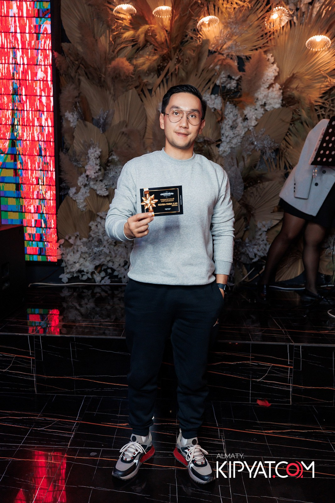 БАР ПАНАЕХАЛИ НА ДОСТЫК. КИПЯТКОМ АЛМАТЫ!