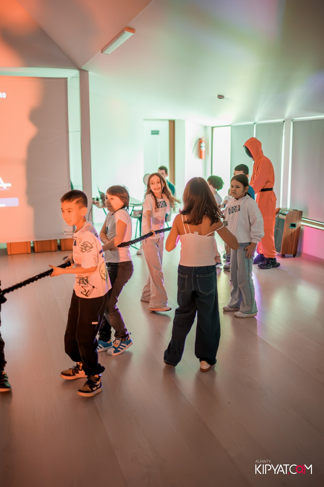 КВЕСТ-ШОУ ALAROVICH ИГРА В КАЛЬМАРА. КИПЯТКОМ АЛМАТЫ!