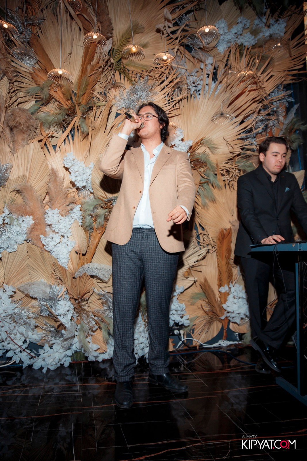 БАР ПАНАЕХАЛИ НА ДОСТЫК. КИПЯТКОМ АЛМАТЫ! Фотосъемка мероприятий в Алматы
