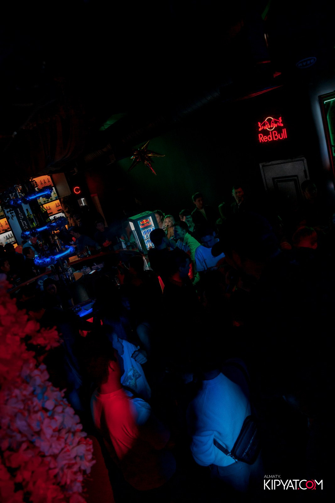UYAT EMES BAR. КИПЯТКОМ АЛМАТЫ! Фотосъемка мероприятий в Алматы