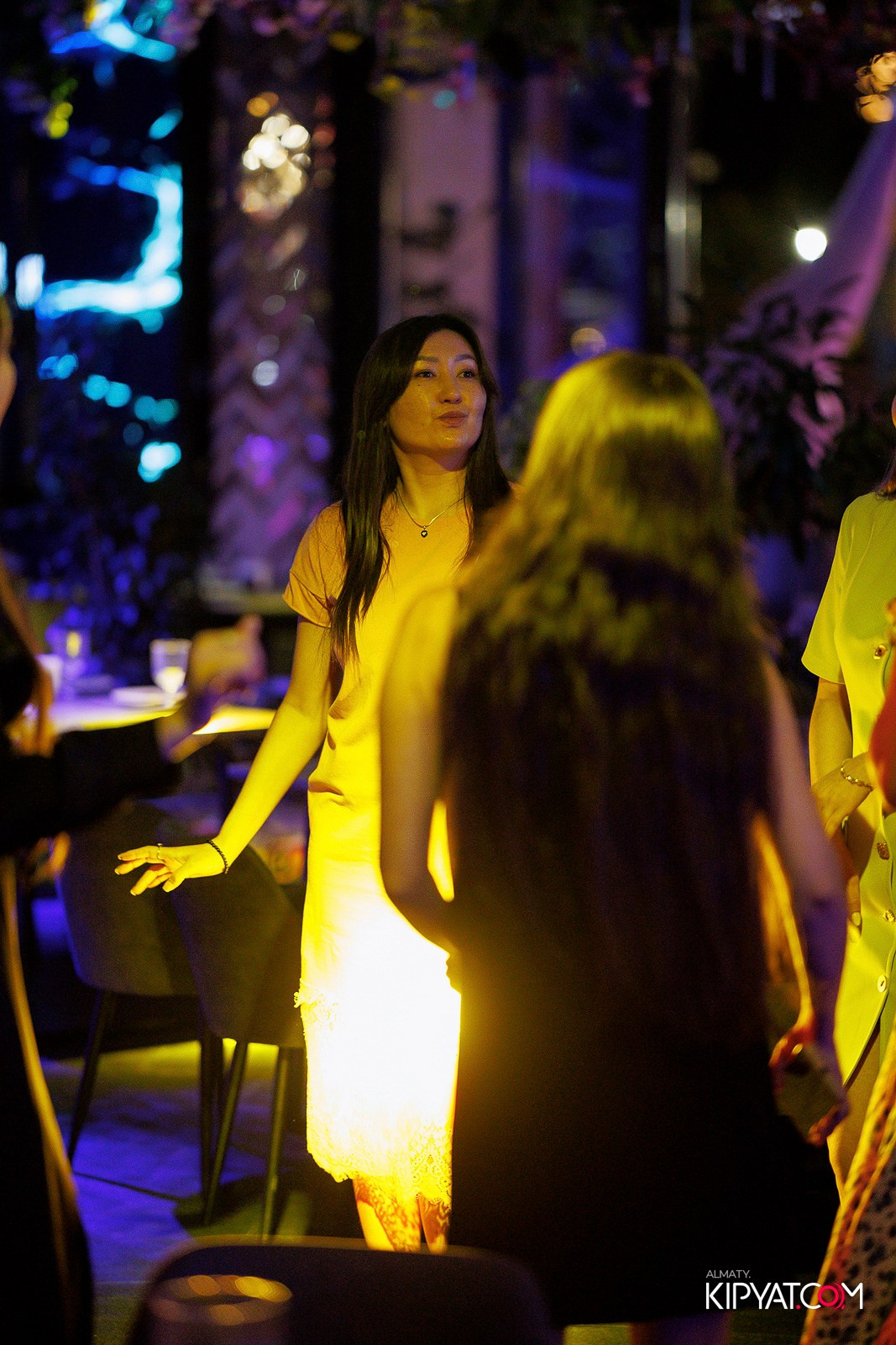 FRIENDS BAR & TERRACE. КИПЯТКОМ АЛМАТЫ! Фотосъемка мероприятий в Алматы