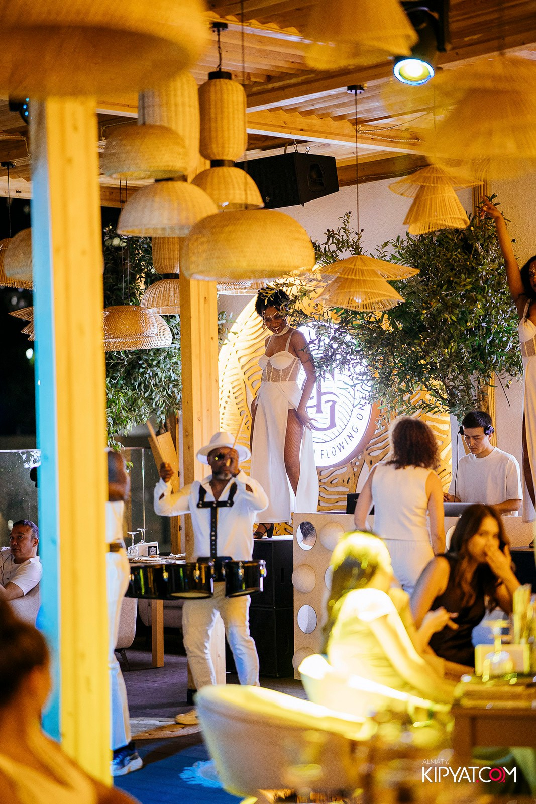 MOOD BAR & TERRACE. КИПЯТКОМ АЛМАТЫ! Фотосъемка мероприятий в Алматы