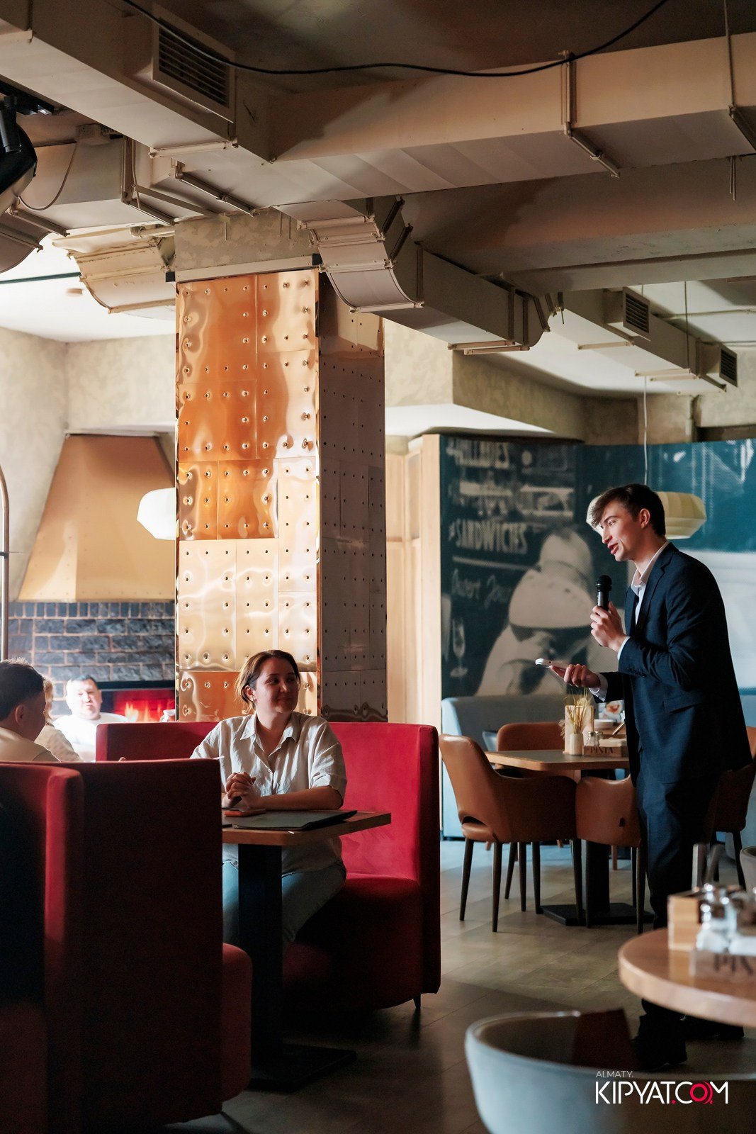 ПИНТА НА СЕЙФУЛЛИНА. КИПЯТКОМ АЛМАТЫ! Фотосъемка мероприятий в Алматы