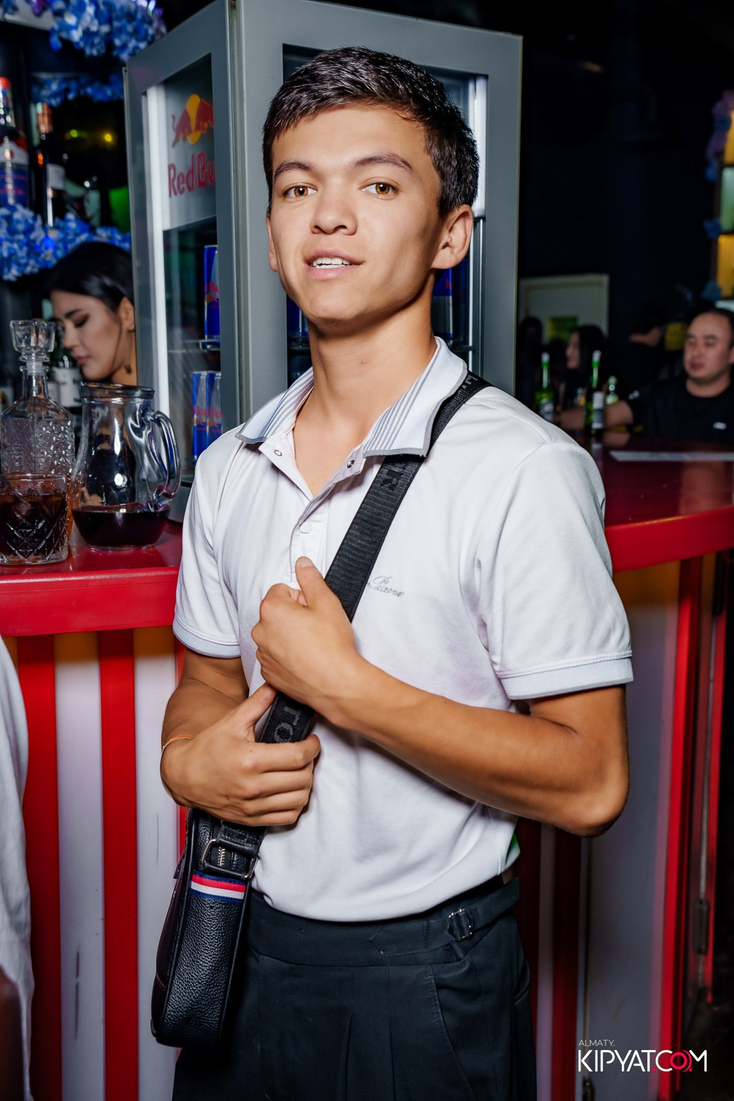 UYAT EMES BAR. КИПЯТКОМ АЛМАТЫ!