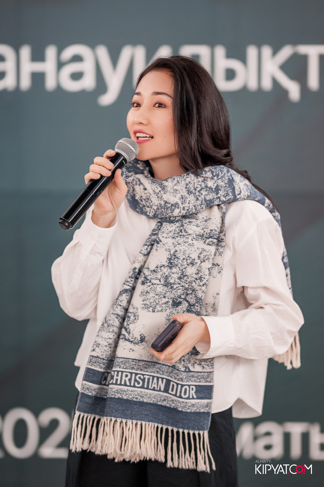 FASHION ПОКАЗ, КАЗАХСКОЙ НАЦИОНАЛЬНОЙ ОДЕЖДЫ. КИПЯТКОМ АЛМАТЫ!