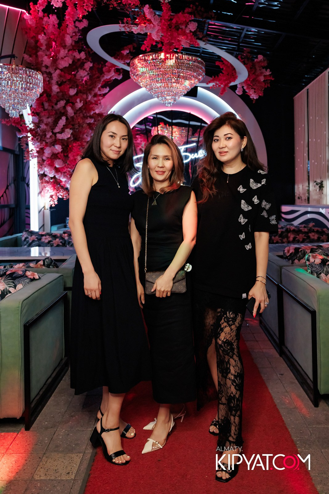 ЗАЯ, НА БИС. КИПЯТКОМ АЛМАТЫ!