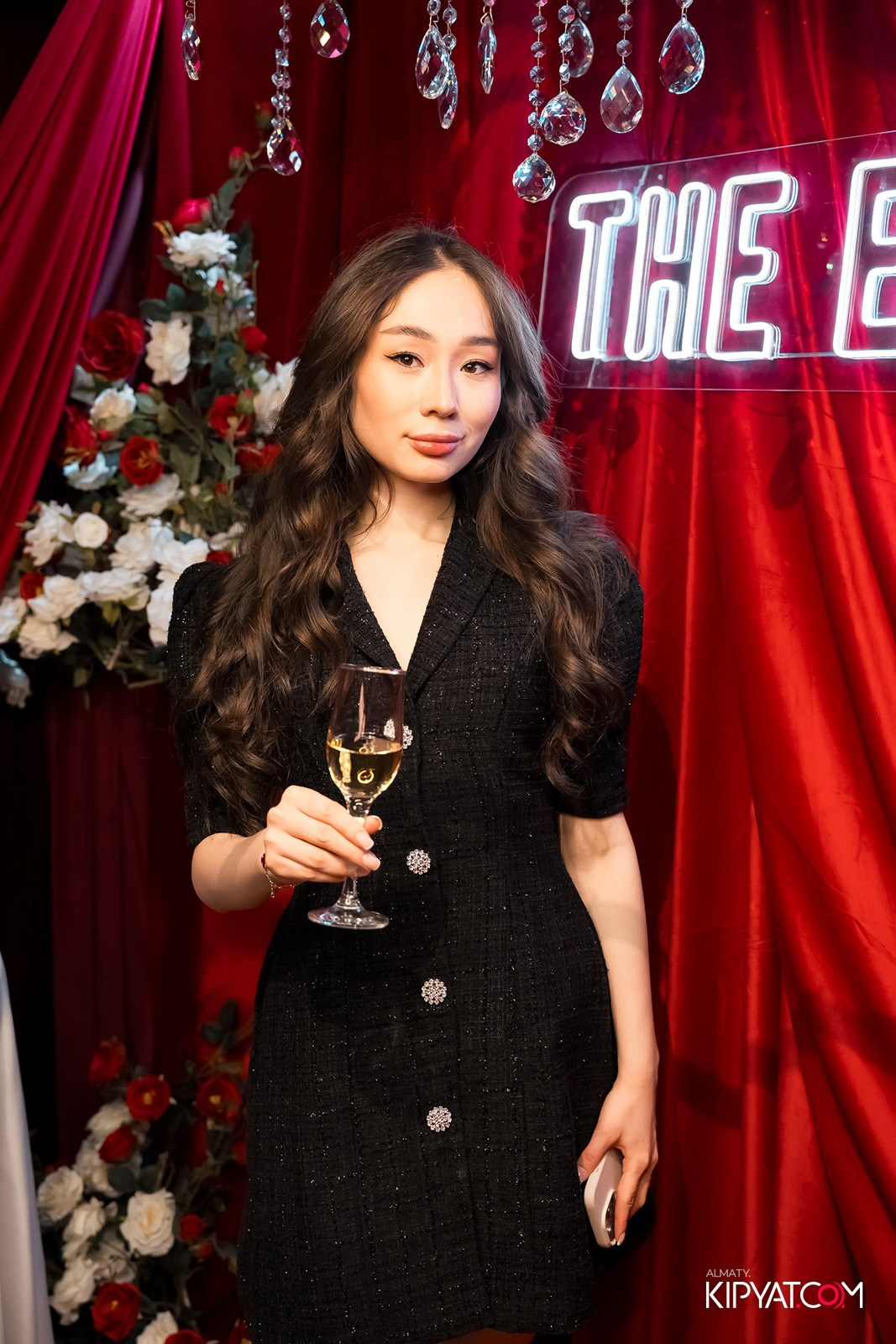 THE ESTATE КАРАОКЕ 1 ГОД. КИПЯТКОМ АЛМАТЫ!