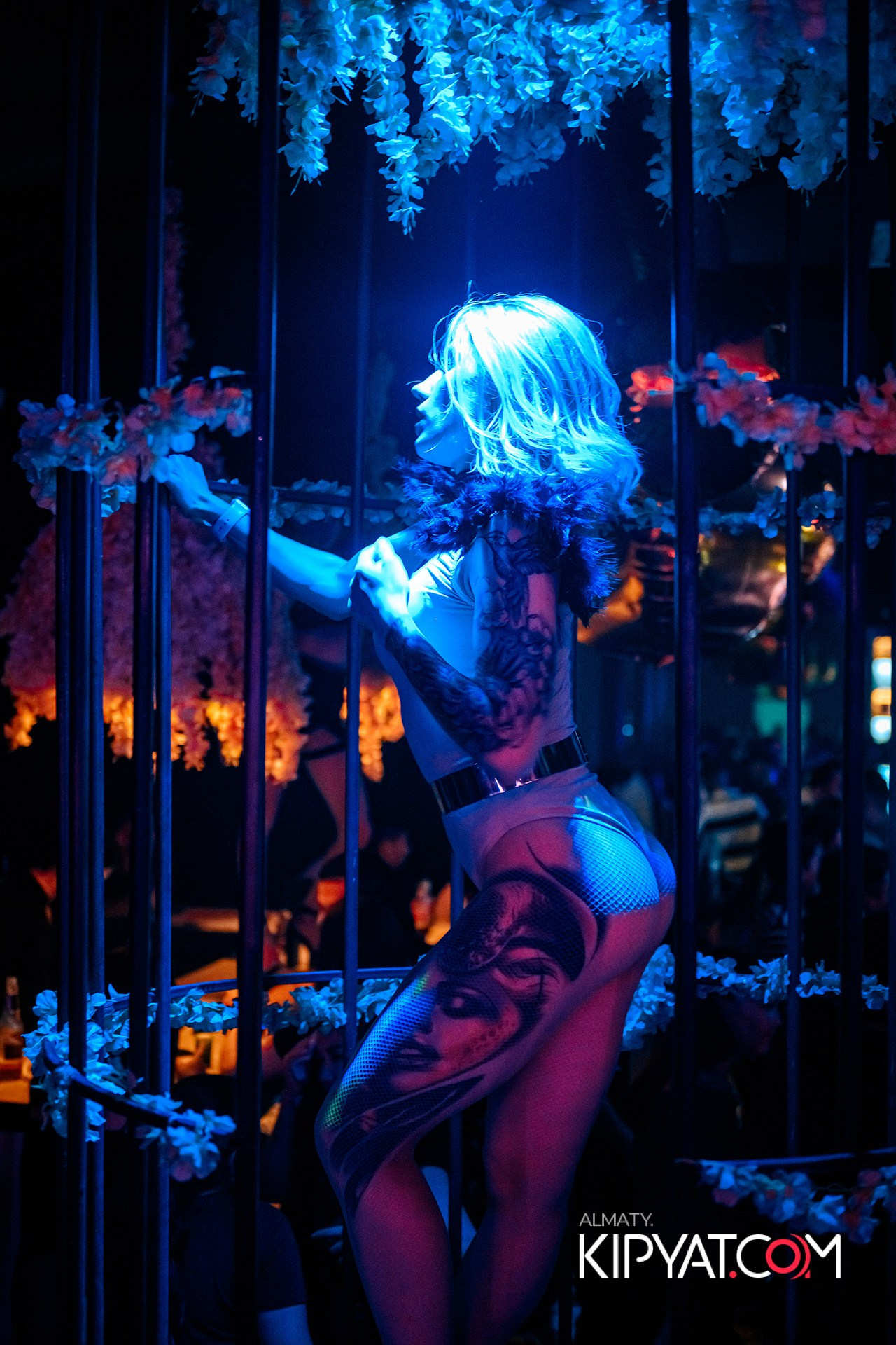 UYAT EMES BAR. КИПЯТКОМ АЛМАТЫ!