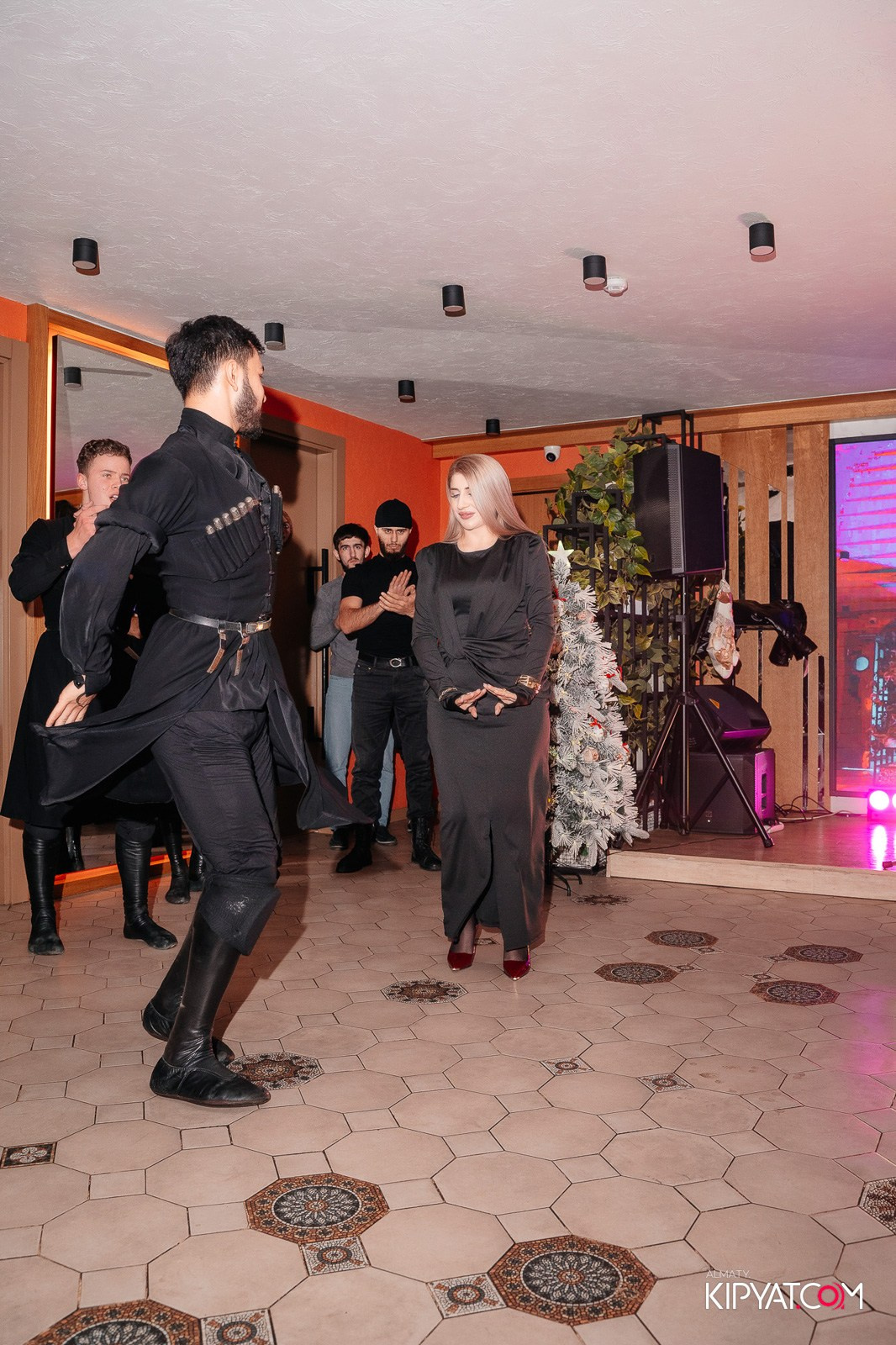 MODI RESTORANCHIK. КИПЯТКОМ АЛМАТЫ!