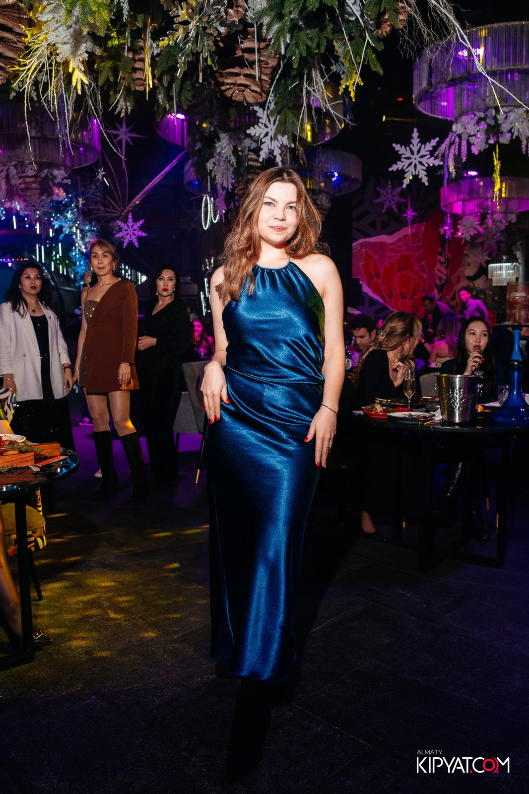 FRIENDS BAR & TERRACE. КИПЯТКОМ АЛМАТЫ!