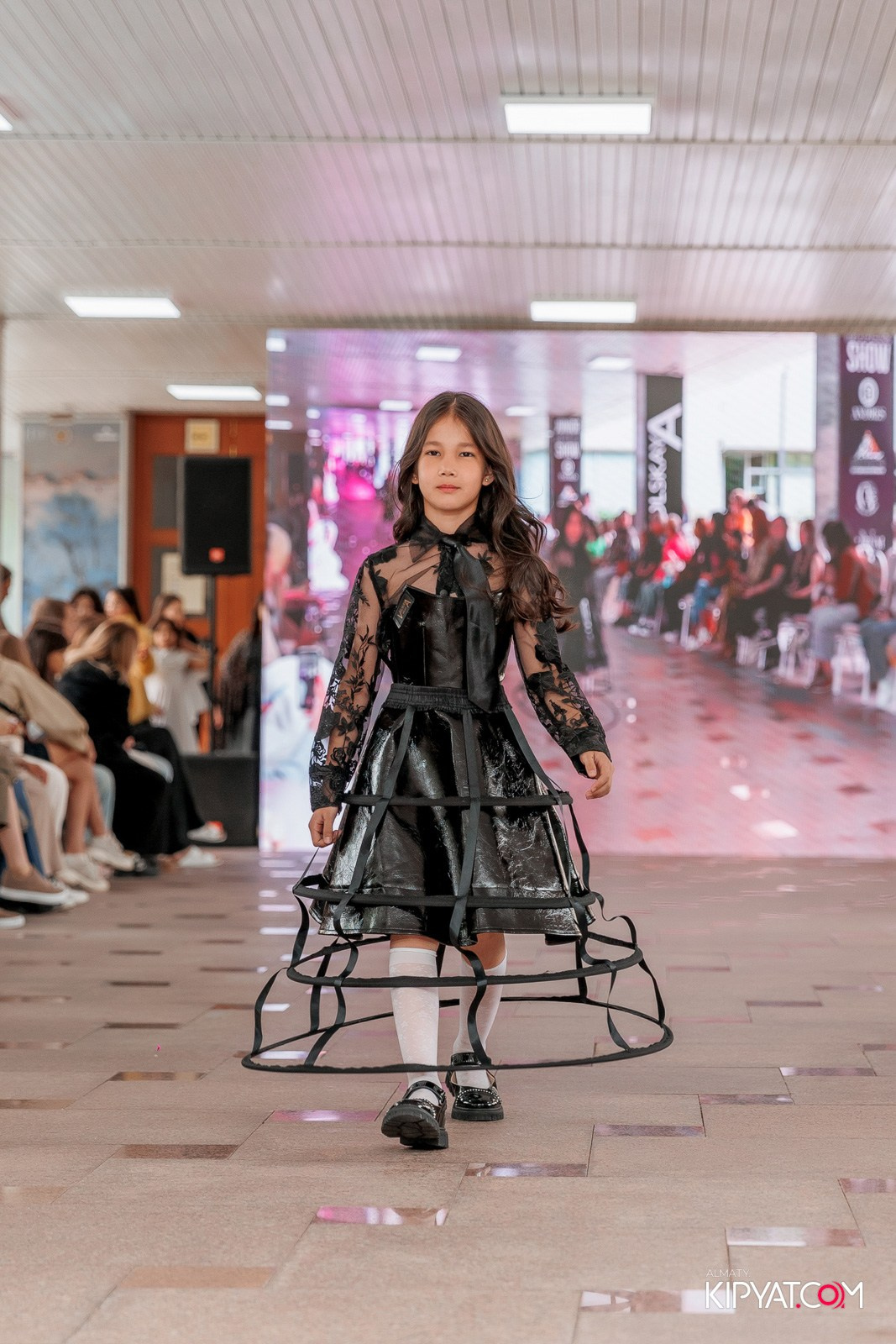 JUNIOR FASHION SHOW. КИПЯТКОМ АЛМАТЫ!