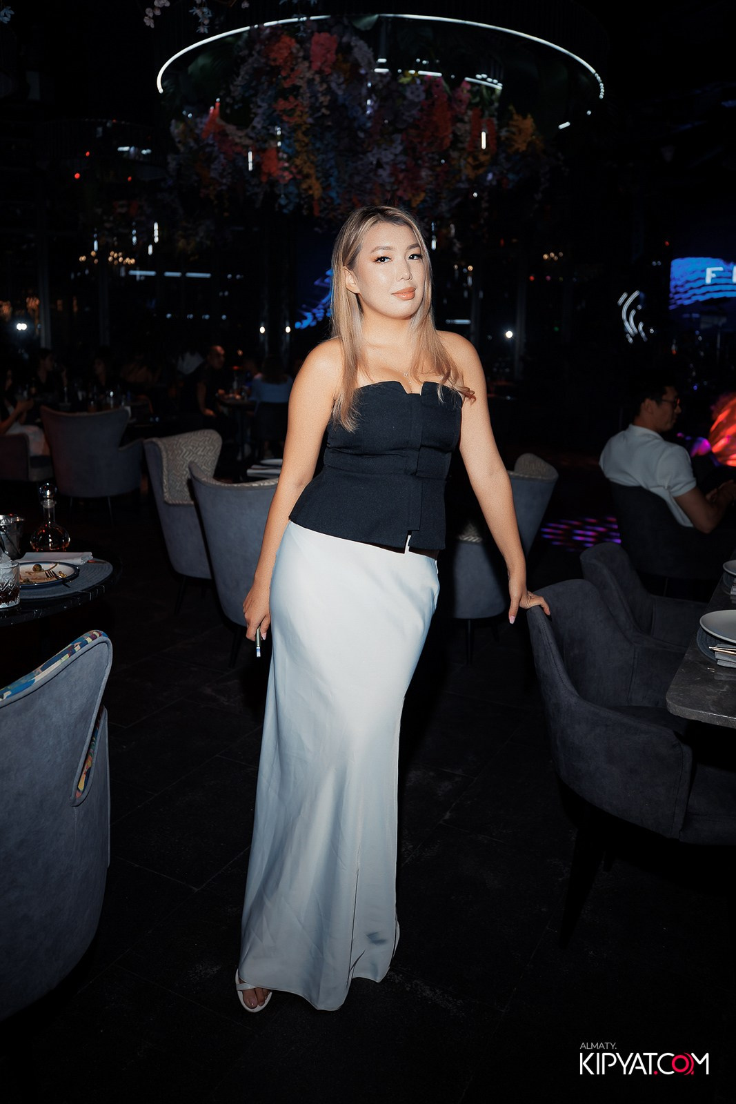 FRIENDS BAR & TERRACE. КИПЯТКОМ АЛМАТЫ!