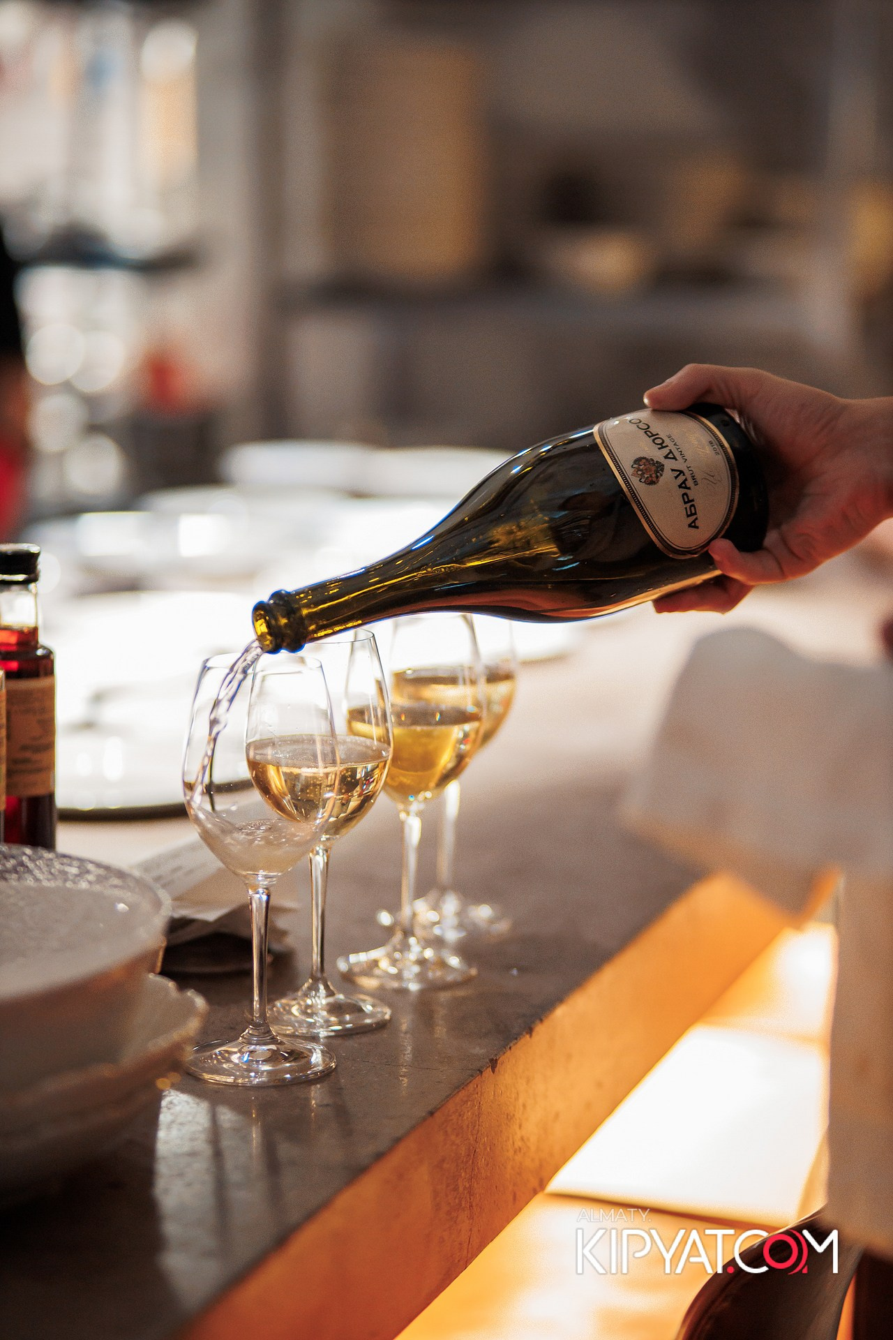 ЭКСКЛЮЗИВНЫЙ ГАСТРОНОМИЧЕСКИЙ УЖИН В 4 РУКИ В СОПРОВОЖДЕНИИ ВИН АБРАУ-ДЮРСО. КИПЯТКОМ АЛМАТЫ!