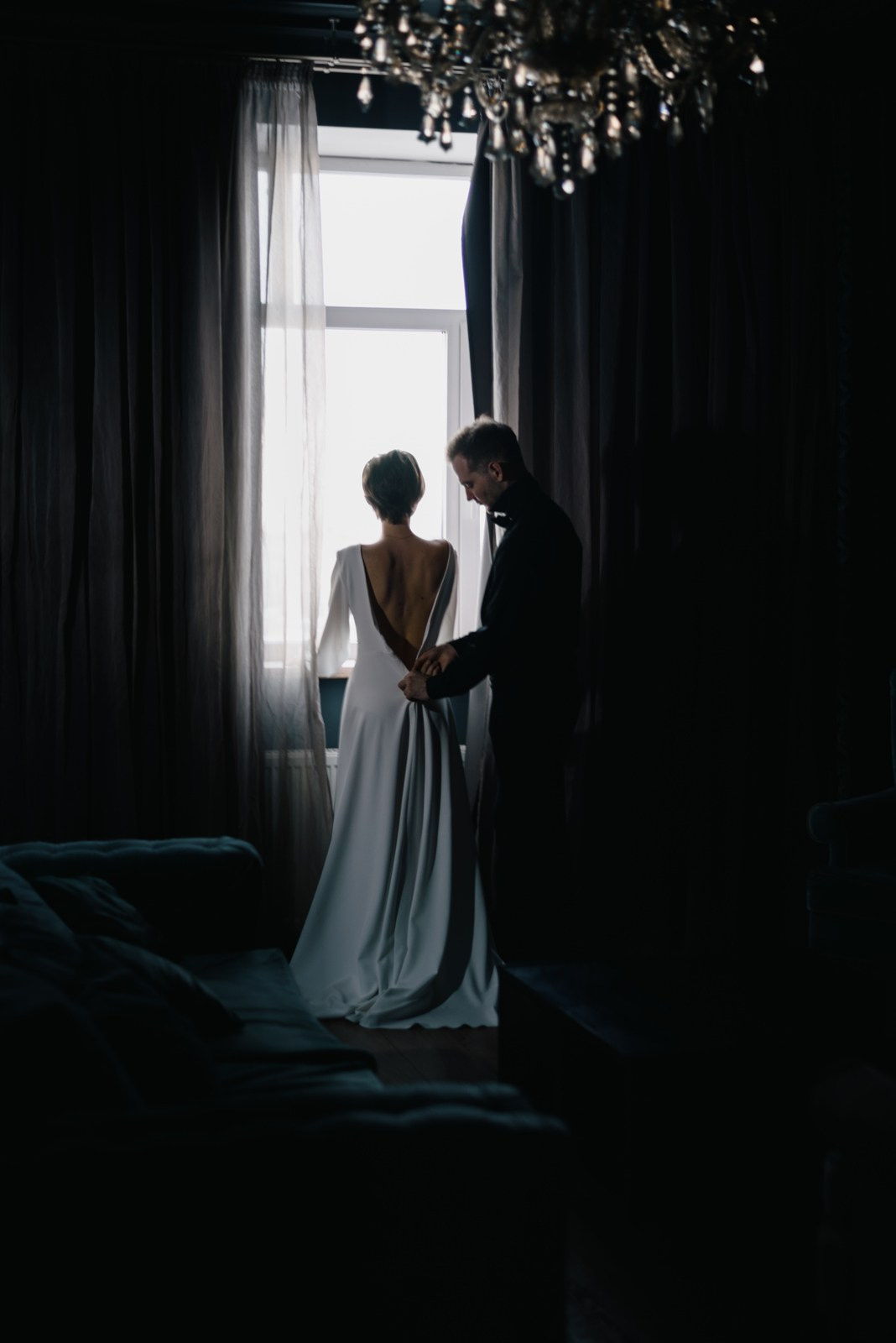 Свадебный фотограф в Тюмени — Стас и Таня — Съемка в отеле и на улице. Фотограф Дарья Мустафина, Тюмень