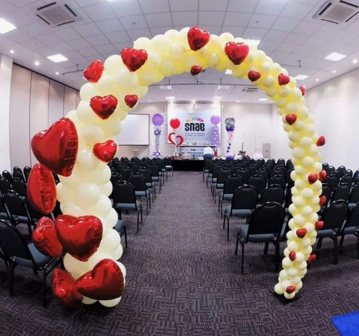 Vjenčanje Devojačko veče Prosidba Dekoracije za vjenčanje Dekoracije za devojačko veče Dekoracije za prosidbu Dekoracija za vjenčanje Dekora. Шары с гелием, фотозоны Нови Сад Белград. Balone i dekoracije od balona Novi Sad Beograd