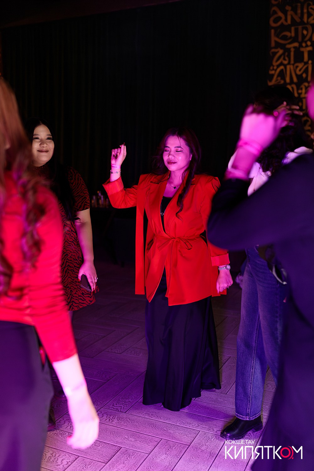 NE BRUKLIN. КИПЯТКОМ КОКШЕТАУ