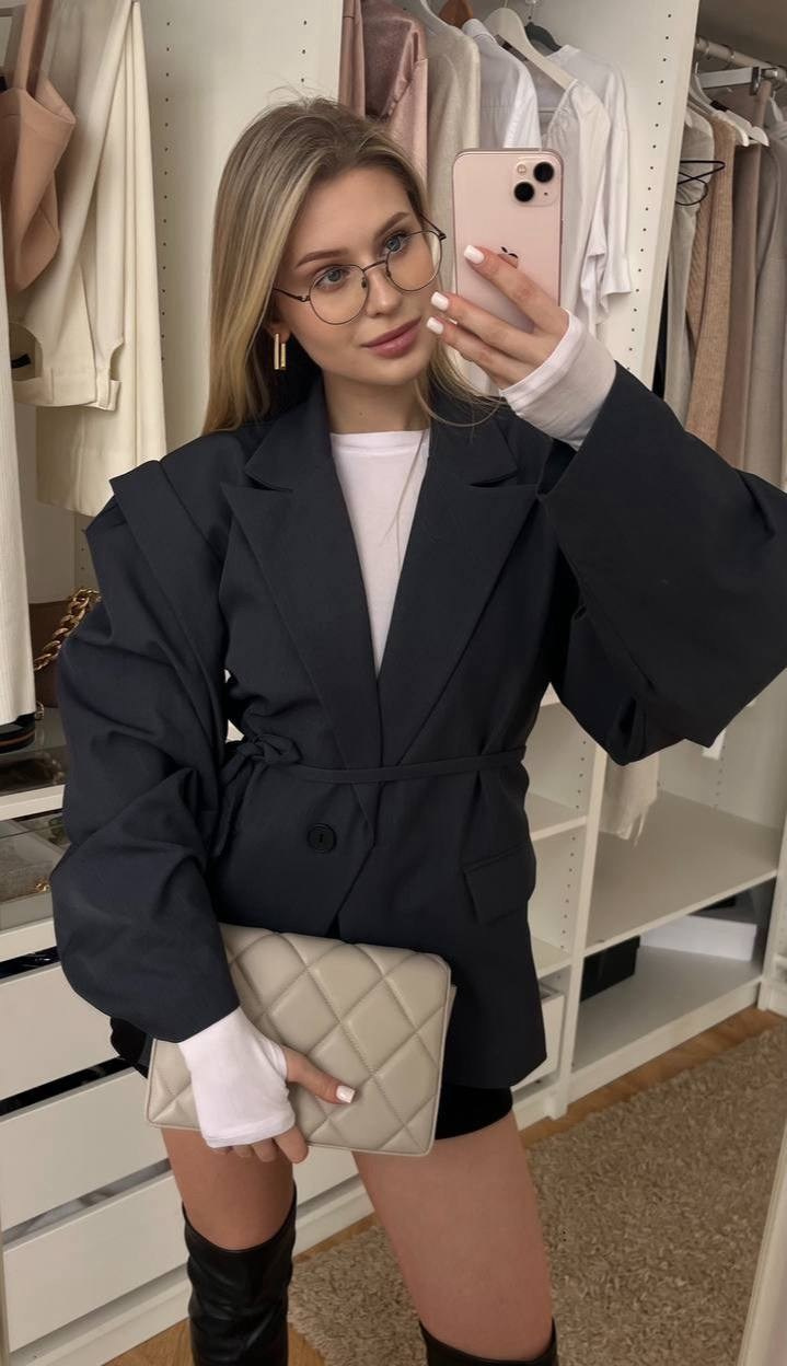 Вероника Д Размер S-М, Рост 168, Параметры 88/62/90. LUNAPRO Дом стильных, сборных и индивидуальных съемок для брендов