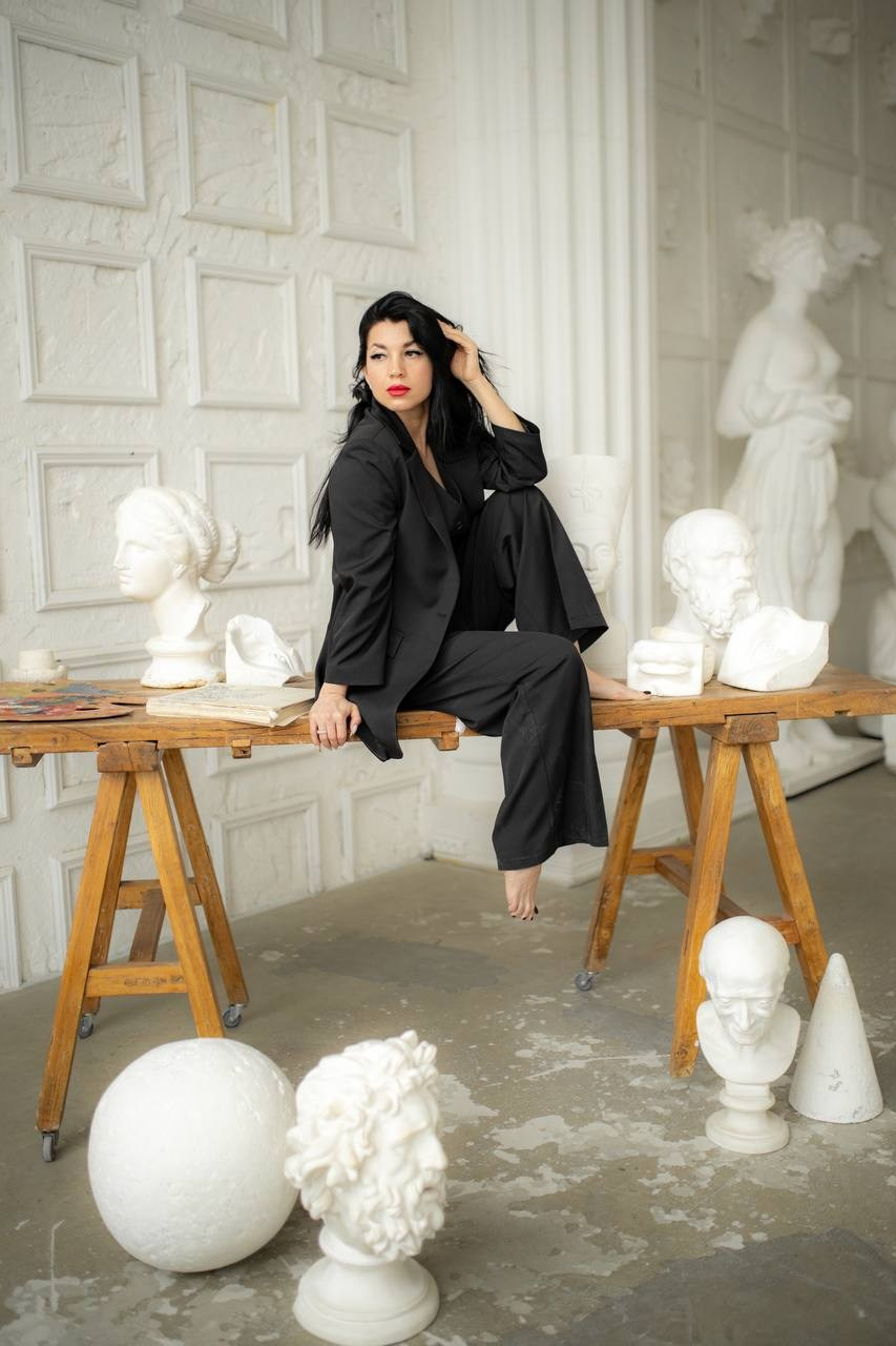 Женский портрет на циклораме и в студии. Фотограф Москва