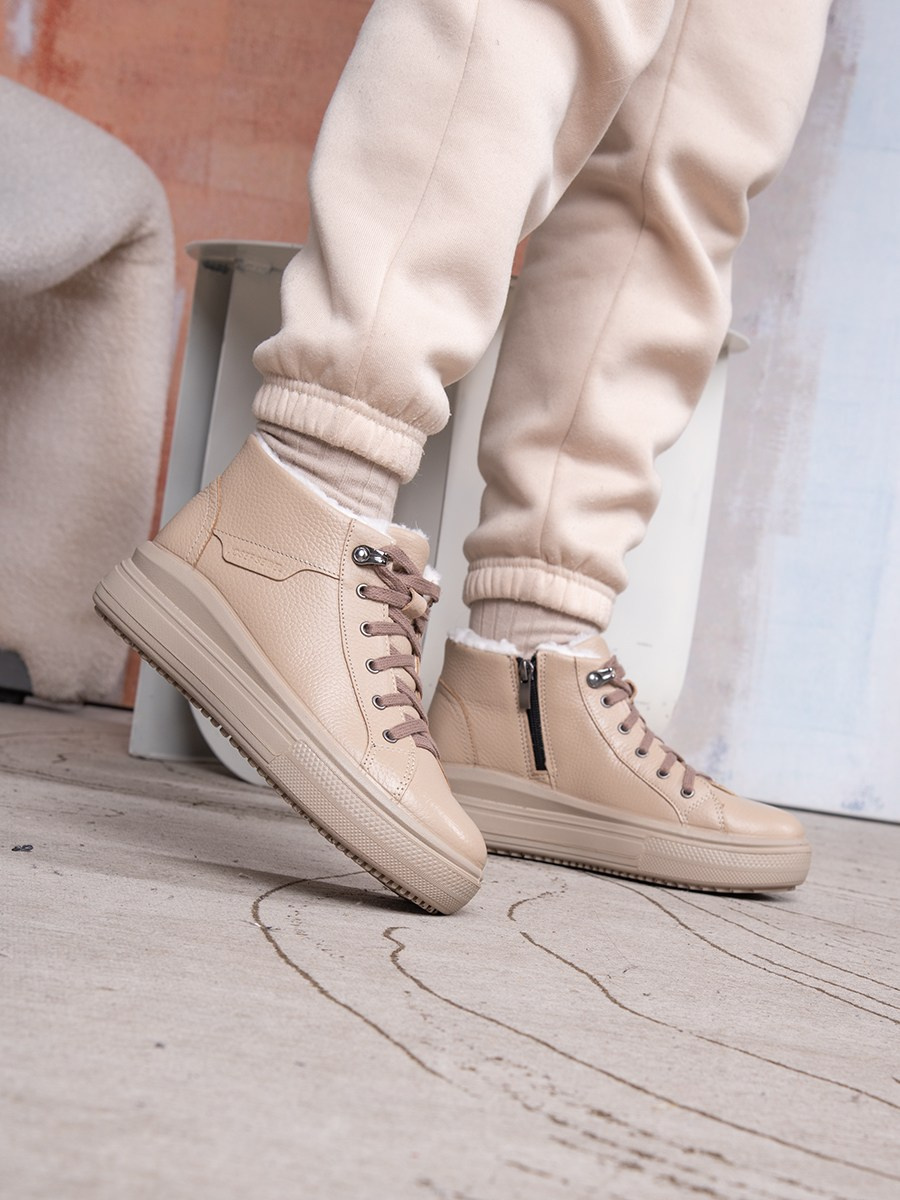 Обувь на модели. Фотограф Юлия Зимина