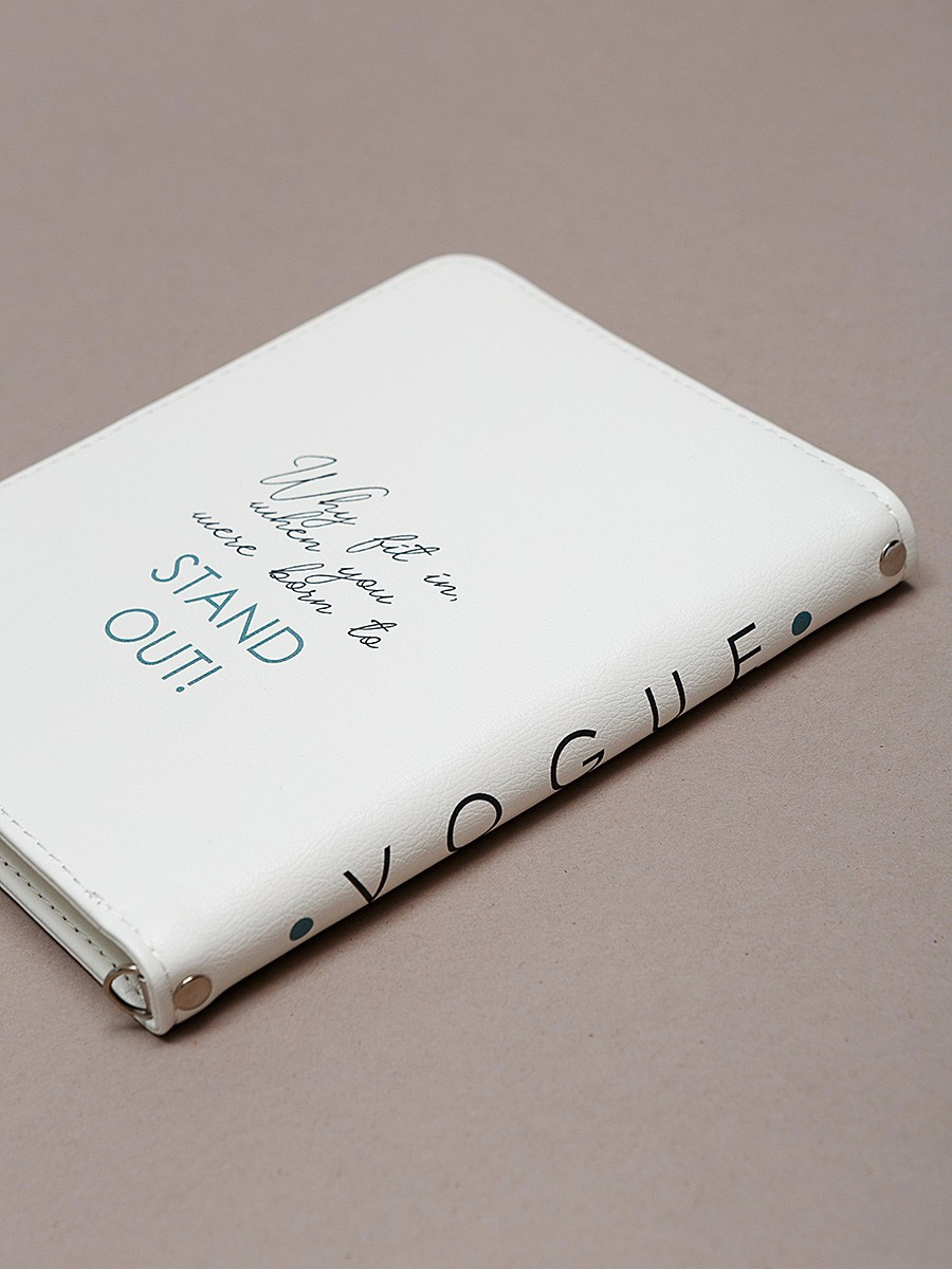 Сумка-клатч. Контент фотограф, съемка для маркетплейсов, фуд съемка и репортажи в Новосибирске Ралия Галеева