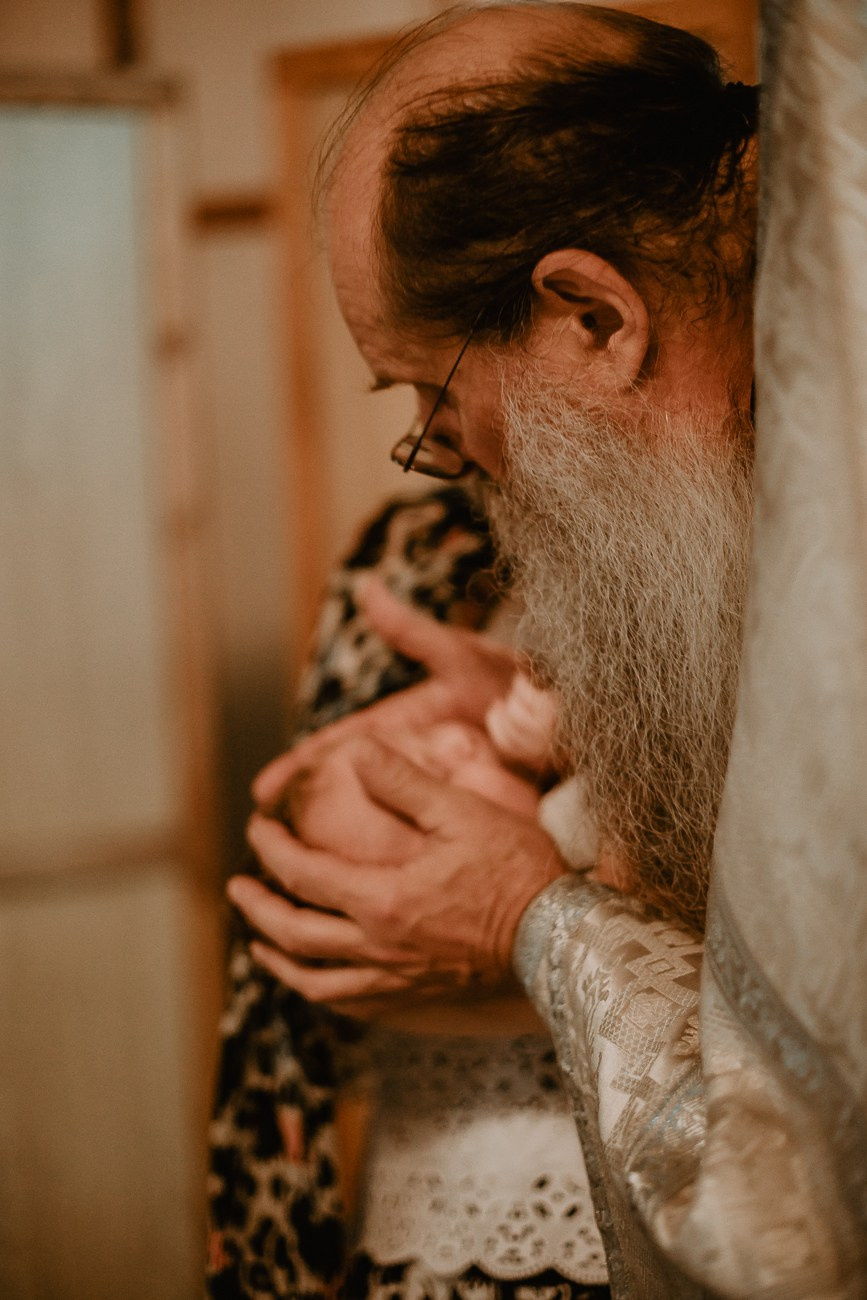 Крещение в Храме Девяти Мучеников Кизических: съёмка таинства | Фотограф Арсений Юревич