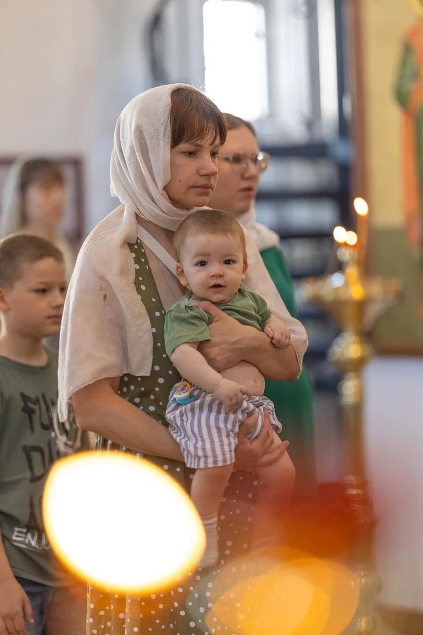 Божественная Литургия в храме Нерукотворного образа Спасителя. Саратовское Северо-Западное благочиние