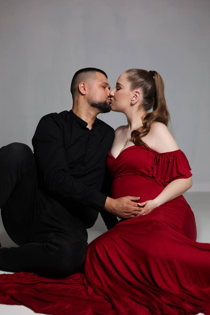 Фотосессия в красном стиле. Фотограф ANNA GEREIHAN