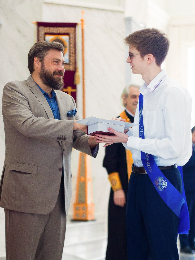 Выпускной в гимназии «Василиада». Репортажный фотограф Борис Геер