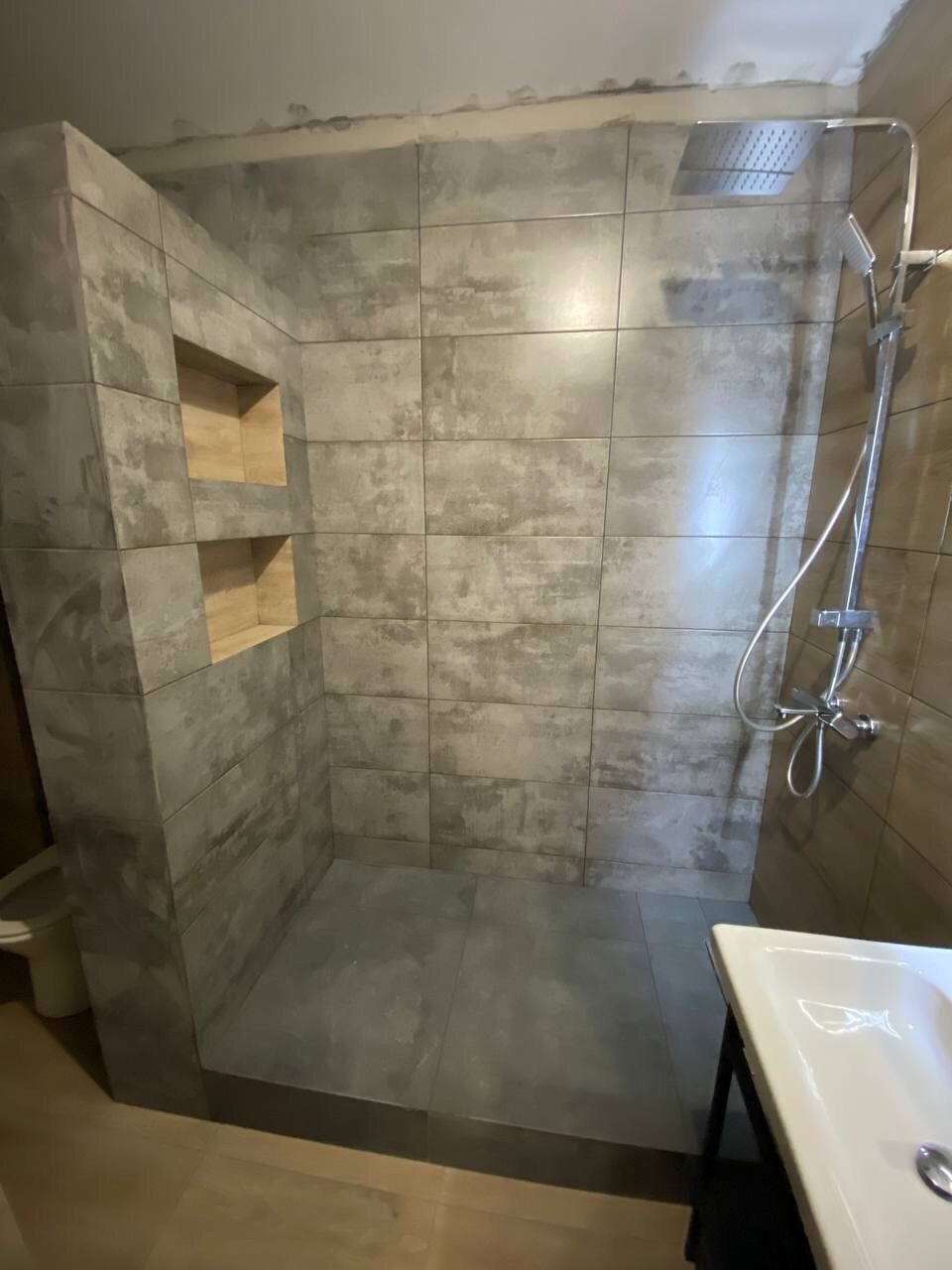 Ванная комната (ул. Волочаевская д. 8). Ремонт санузла, туалета, ванной под ключ в Казани. Укладка плитки